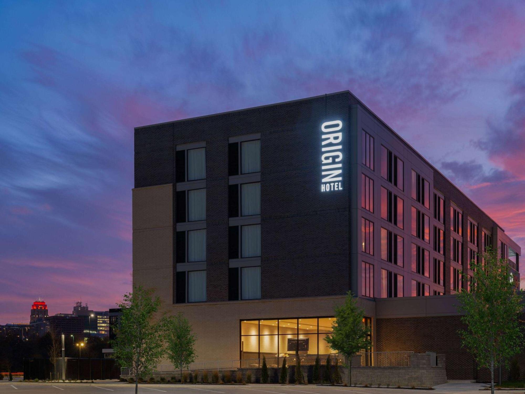 Hotel Origin Kansas Riverfront, A Wyndham