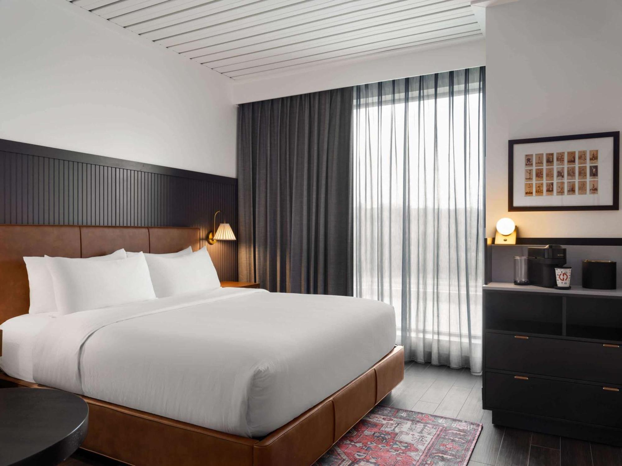 Hotel Origin Kansas Riverfront, A Wyndham